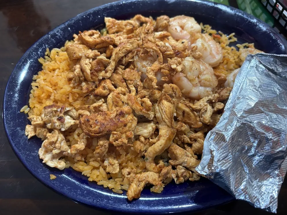 Arroz Con Pollo and Camaron